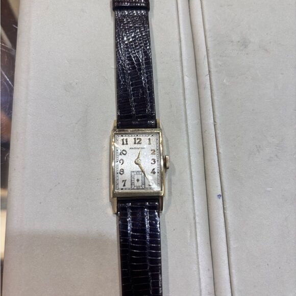 Vintage Hamilton 14K Yellow Gold Watch – Caliber 982M (Circa 1940s–50s) - Picture 9 of 9